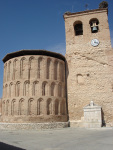 Reloj torre y fachada protegida
